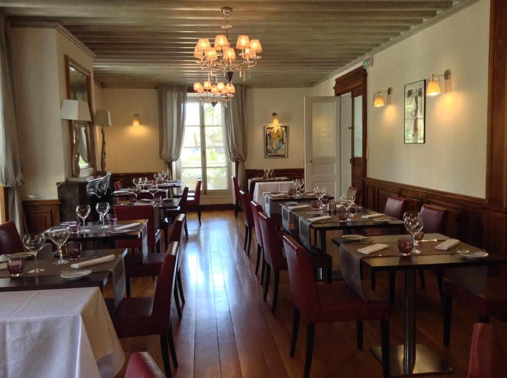 Hostellerie Les Frenes Avinyon Dış mekan fotoğraf