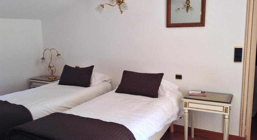 Hostellerie Les Frenes Avinyon Dış mekan fotoğraf