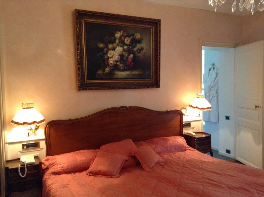 Hostellerie Les Frenes Avinyon Dış mekan fotoğraf