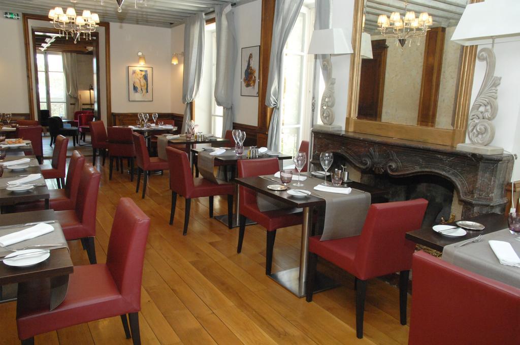 Hostellerie Les Frenes Avinyon Dış mekan fotoğraf