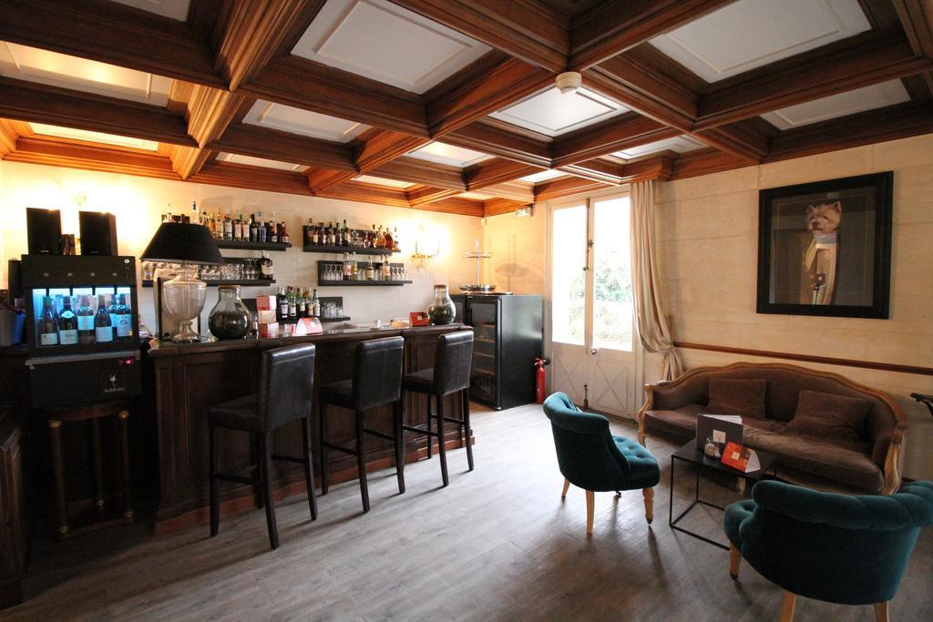 Hostellerie Les Frenes Avinyon Dış mekan fotoğraf