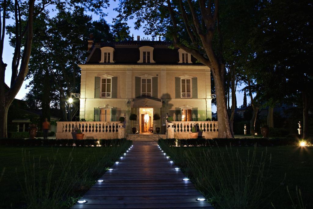 Hostellerie Les Frenes Avinyon Oda fotoğraf